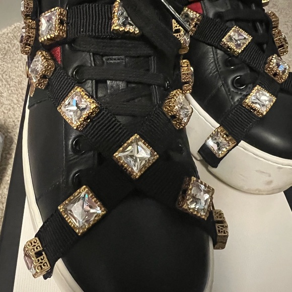 Gucci fashion sneaker very good condition, hardly worn. 100% authentic - Picture 3 of 5